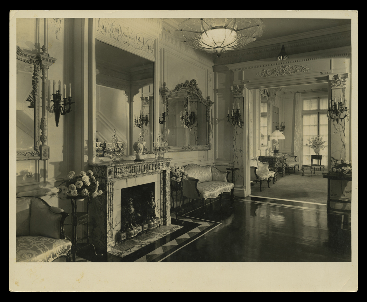Peggy Hoyt Salon, New York City, 1925-1935 Upscale room with marble fireplace and luxurious furnishings