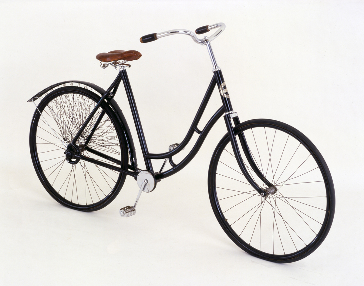 Columbia Model 60 Women's Bicycle, 1898 Black bicycle