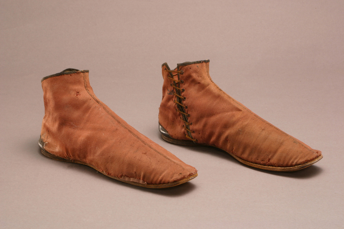 Women's Gaiter Boots, 1830-1860 Simple brown booties with seam up center and laces on inseam