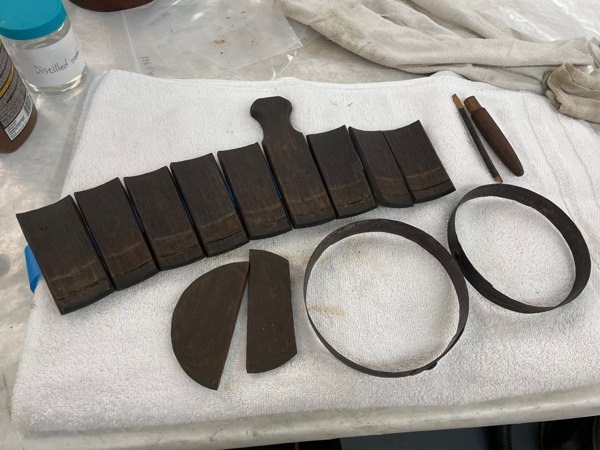 Piggin-71.1v2 Early American wood piggin pre cleaning