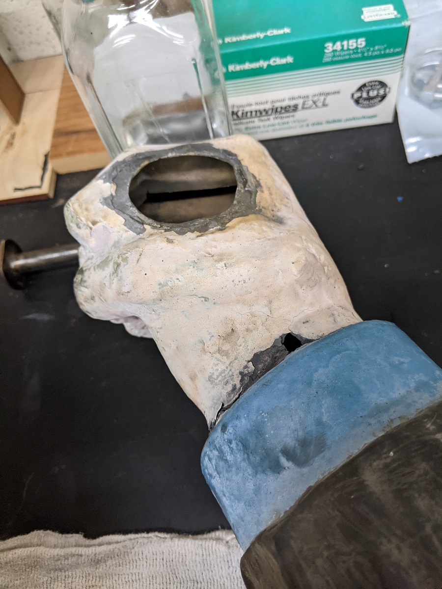 Separation between the hand and the wrist Painted hand and wrist shape with large hole in hand