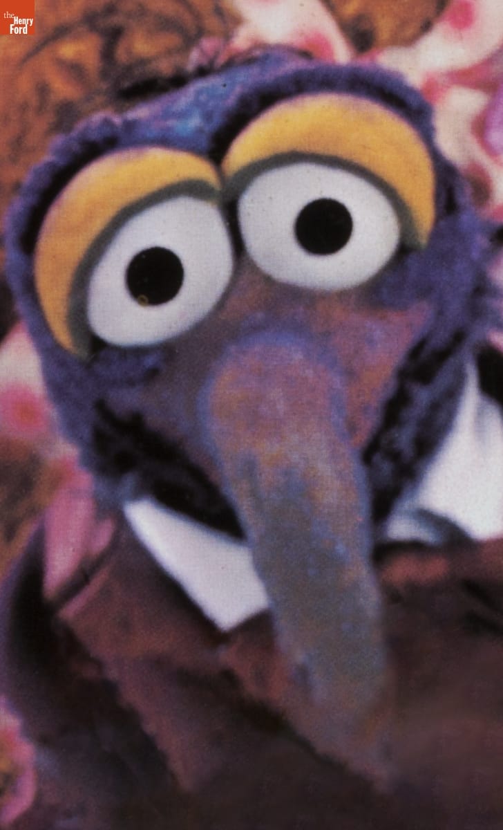 THF187306 / "Jim Henson's Muppets" Lunchbox, 1979 / Gonzo detail Head and shoulders of purple puppet with long hooked nose and large eyes