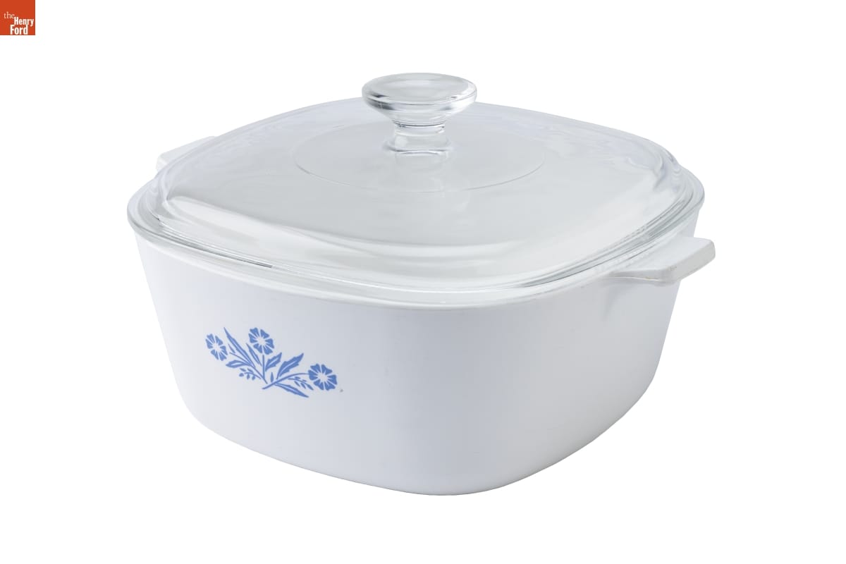 Corning Ware Casserole Dish, 1960-1961 Corning Ware Casserole Dish, 1960-1961